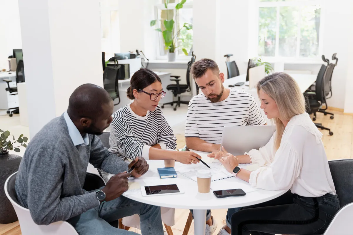 real estate agents working together